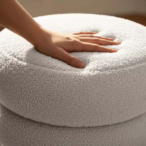 AKORD SNUGGO Nyitható Puff Teddy Anyag Mglista Biel 42 cm