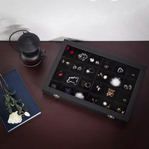 SONGMICS Prémium Ékszertartó Doboz 24 Rekesszel Üvegfedéllel Fekete