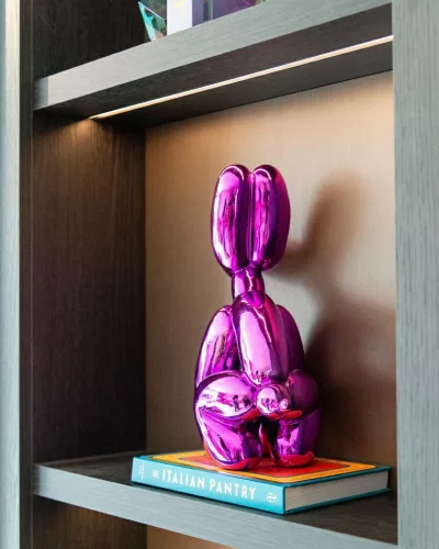 Richmond Interiors Balloon Dog Dekoráció Lila Metál