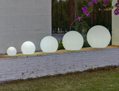 Új kerti lámpa BULY 30 SOLAR & BATTERY fehér